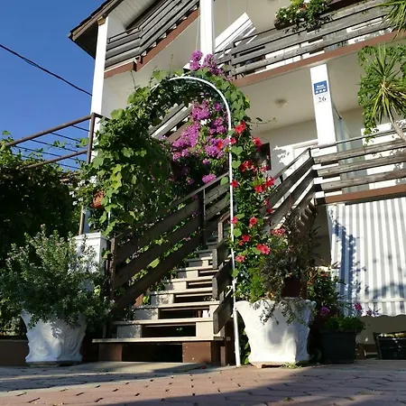 City Retro Chic Apartment Magdalena Trogir Exterior photo